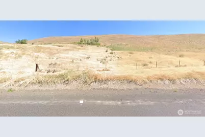 17295 N Wenas Road, Selah, WA 98942 - Photo 1