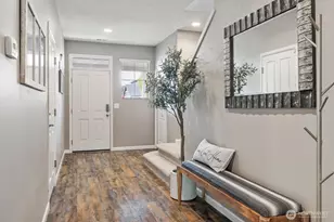 1009 29th St NW, Puyallup, WA 98371 - Photo 5