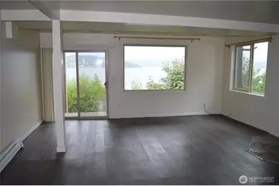 9803 Rainier Avenue S #Lower, Seattle, WA 98118 - Photo 3