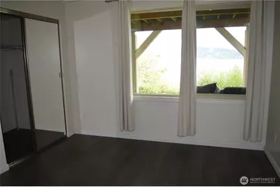 9803 Rainier Avenue S #Lower, Seattle, WA 98118 - Photo 5
