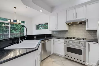 9729 26th Avenue SW #404, Seattle, WA 98106 - Photo 9