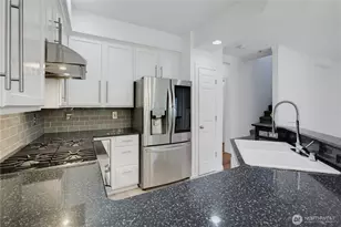 9729 26th Ave SW, Seattle, WA 98106 - Photo 11