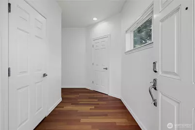 9729 26th Avenue SW #404, Seattle, WA 98106 - Photo 3