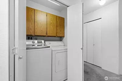 4200 Factoria Boulevard SE #B-2, Bellevue, WA 98006 - Photo 13