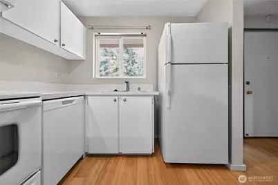 14527 NE 40th Street #G202, Bellevue, WA 98007 - Photo 19