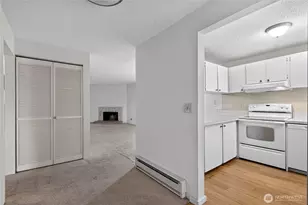14527 NE 40th St, Bellevue, WA 98007 - Photo 9