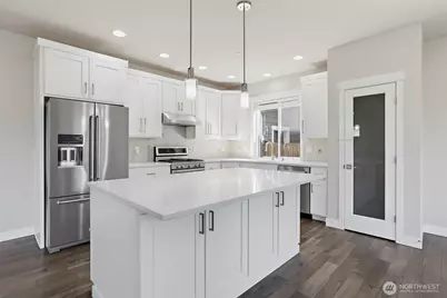 1312 170th Place SW #B, Lynnwood, WA 98037 - Photo 3