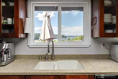 479 Elderberry Street, Oak Harbor, WA 98277 - Photo 11