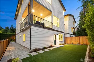 9909 NE 200th St, Bothell, WA 98011 - Photo 35