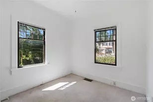 7730 17th Ave NE, Seattle, WA 98115 - Photo 9