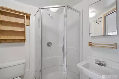7730 17th Avenue NE, Seattle, WA 98115 - Photo 15