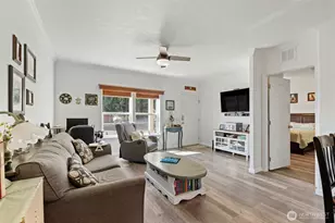 102 N Diamond St, Centralia, WA 98531 - Photo 3