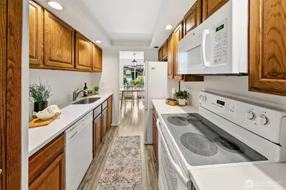 9901 NE 124th Street #503, Kirkland, WA 98034 - Photo 7