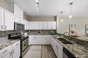 14915 38th Dr SE, Bothell, WA 98012 - Photo 9