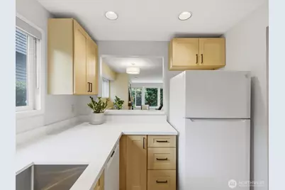 1400 Taylor Avenue N #201, Seattle, WA 98109 - Photo 9