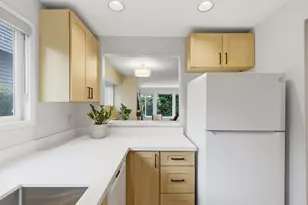 1400 Taylor Ave N, Seattle, WA 98109 - Photo 9