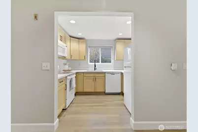 1400 Taylor Avenue N #201, Seattle, WA 98109 - Photo 5