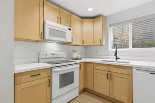 1400 Taylor Ave N, Seattle, WA 98109 - Photo 7
