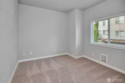 19225 Damson Road #D2, Lynnwood, WA 98036 - Photo 15