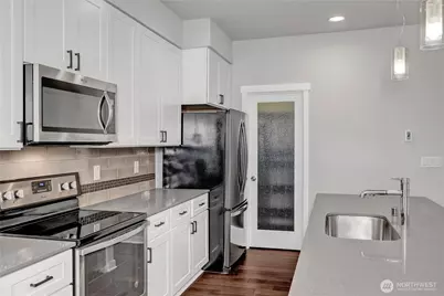 19225 Damson Road #D2, Lynnwood, WA 98036 - Photo 7