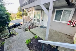 11211 NE 68th St, Kirkland, WA 98033 - Photo 3