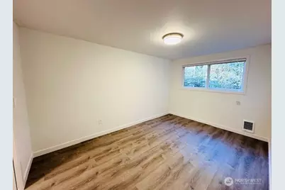 11211 NE 68th Street #2, Kirkland, WA 98033 - Photo 17