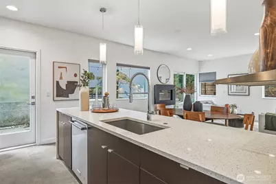 830 B 16th Ave, Seattle, WA 98122 - Photo 5