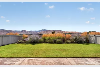 2452 NW Columbia Avenue #14, East Wenatchee, WA 98802 - Photo 5