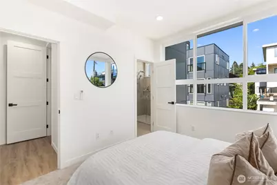 2328 A Franklin Avenue E, Seattle, WA 98102 - Photo 23