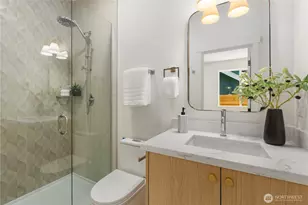 2328 B Franklin Ave E, Seattle, WA 98102 - Photo 13