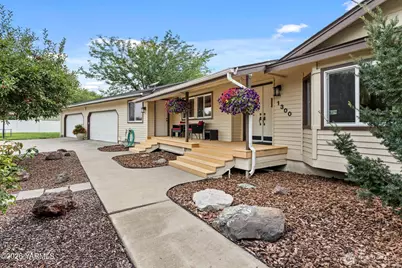 1300 Meadowlark Lane, Zillah, WA 98953 - Photo 1