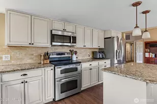1300 Meadowlark Ln, Zillah, WA 98953 - Photo 9