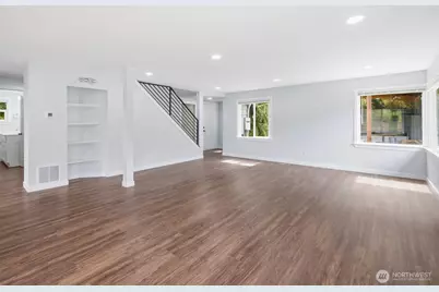 11331 E Riverside Drive, Bothell, WA 98011 - Photo 5