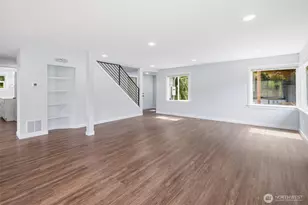 11331 E Riverside Dr, Bothell, WA 98011 - Photo 5