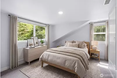 11331 E Riverside Drive, Bothell, WA 98011 - Photo 17