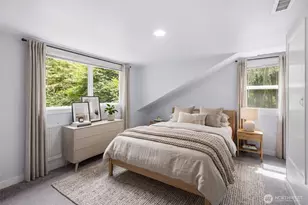 11331 E Riverside Dr, Bothell, WA 98011 - Photo 17