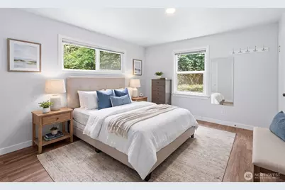 11331 E Riverside Drive, Bothell, WA 98011 - Photo 13