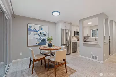 10053 NE 138th Place #F5, Kirkland, WA 98034 - Photo 11