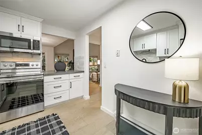 1607 102nd Place NE #D1, Bellevue, WA 98004 - Photo 7