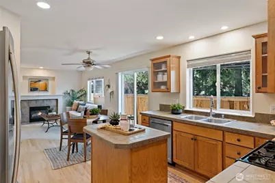 13235 124th Court NE, Kirkland, WA 98034 - Photo 5