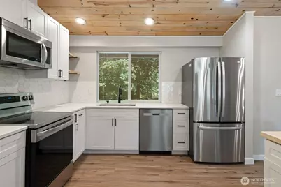7540 Grahns Lane NE, Bremerton, WA 98311 - Photo 17