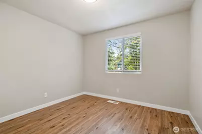 7540 Grahns Lane NE, Bremerton, WA 98311 - Photo 27