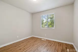 7540 Grahns Ln NE, Bremerton, WA 98311 - Photo 27