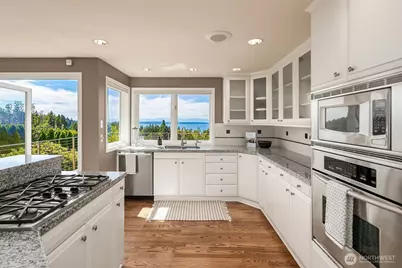 17020 74th Avenue W, Edmonds, WA 98026 - Photo 15