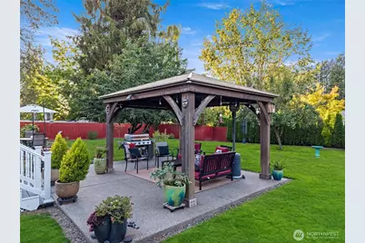 8105 44th Street W, University Place, WA 98466 - Photo 33