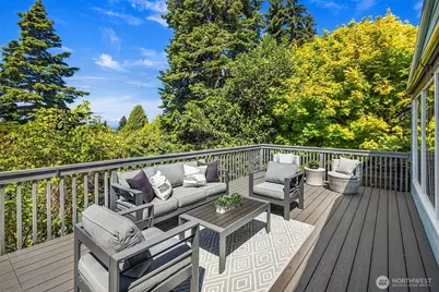 10737 3rd Avenue NW, Seattle, WA 98177 - Photo 15