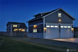 2805 N Bluff Rd, Greenbank, WA 98253 - Photo 5