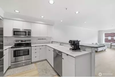 1417 Queen Anne Avenue N #303, Seattle, WA 98109 - Photo 5