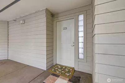 1417 Queen Anne Avenue N #303, Seattle, WA 98109 - Photo 3