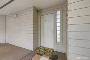 1417 Queen Anne Ave N, Seattle, WA 98109 - Photo 3